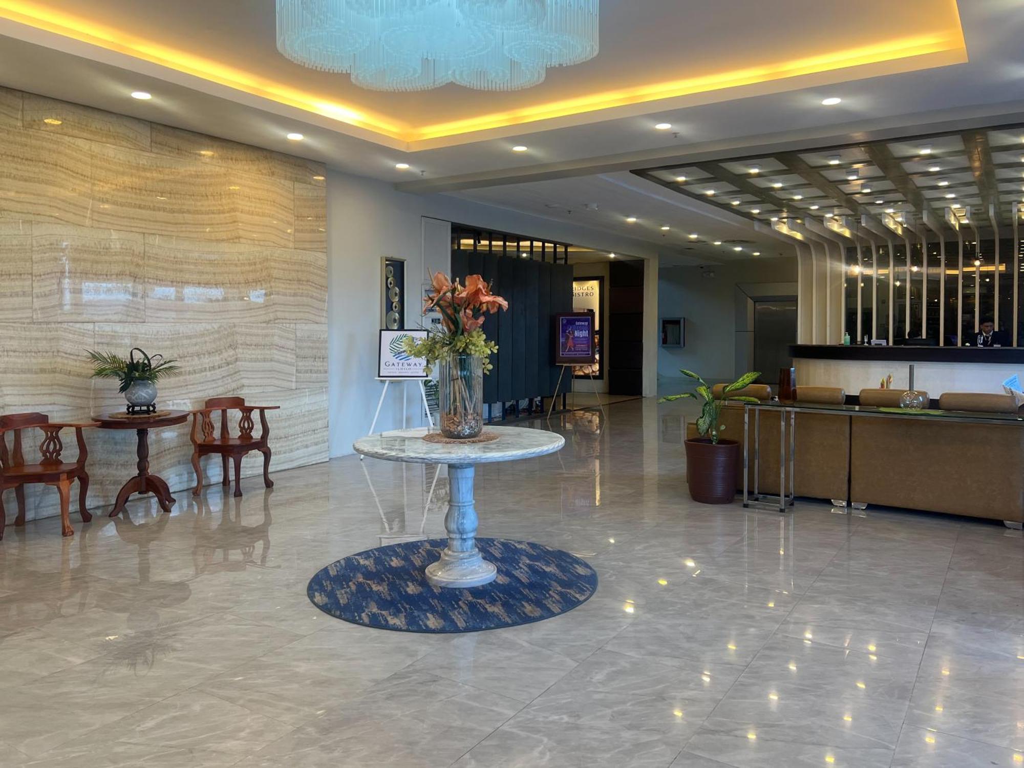 Iloilo Gateway Hotel And Suites Pavia Exterior photo